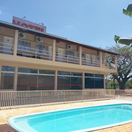 Leme Plaza Hotel Esterno foto