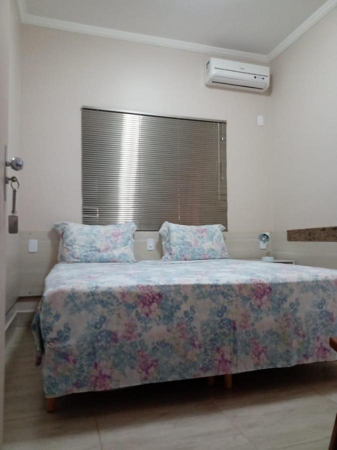 Leme Plaza Hotel Esterno foto